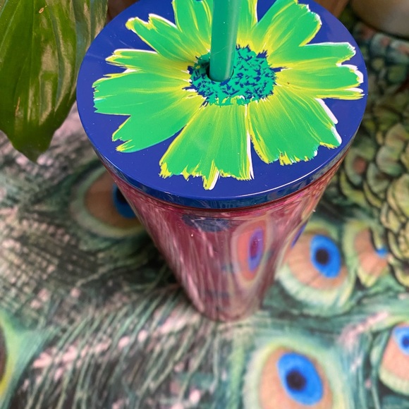 Starbucks NWT Pink & blue flower 24oz tumbler with flower lid - Picture 3 of 3